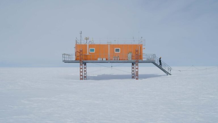 Source: “Melt”. Cinematography: Nikolaus Geyrhalter.